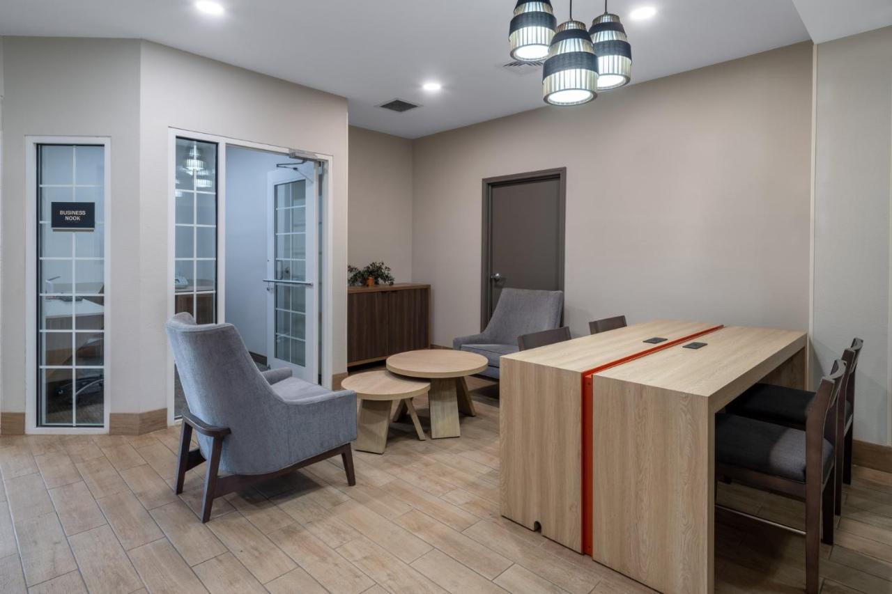 Hotel Candlewood By Ihg 2*