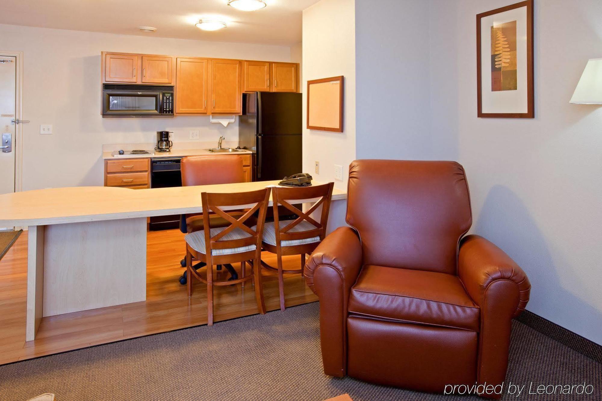 Candlewood By Ihg Hotel 2*